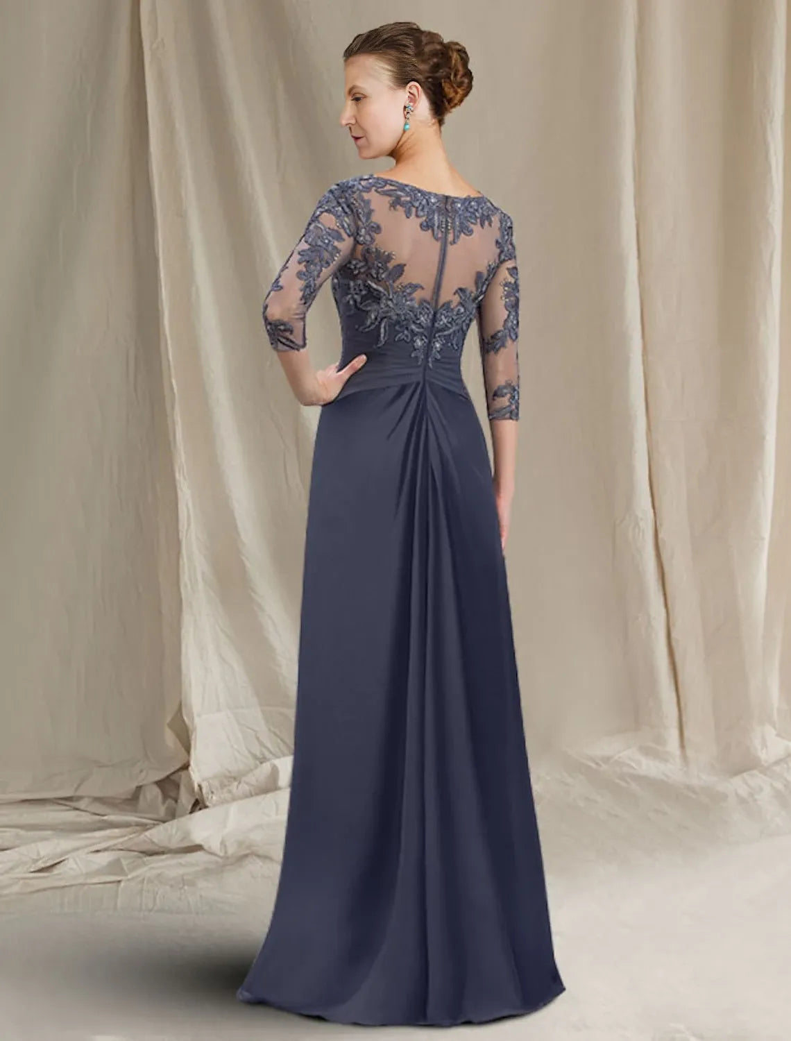 A-Line Chiffon Jewel Neck Applique Floor-Length Long Sleeves Mother of the Bride Dresses