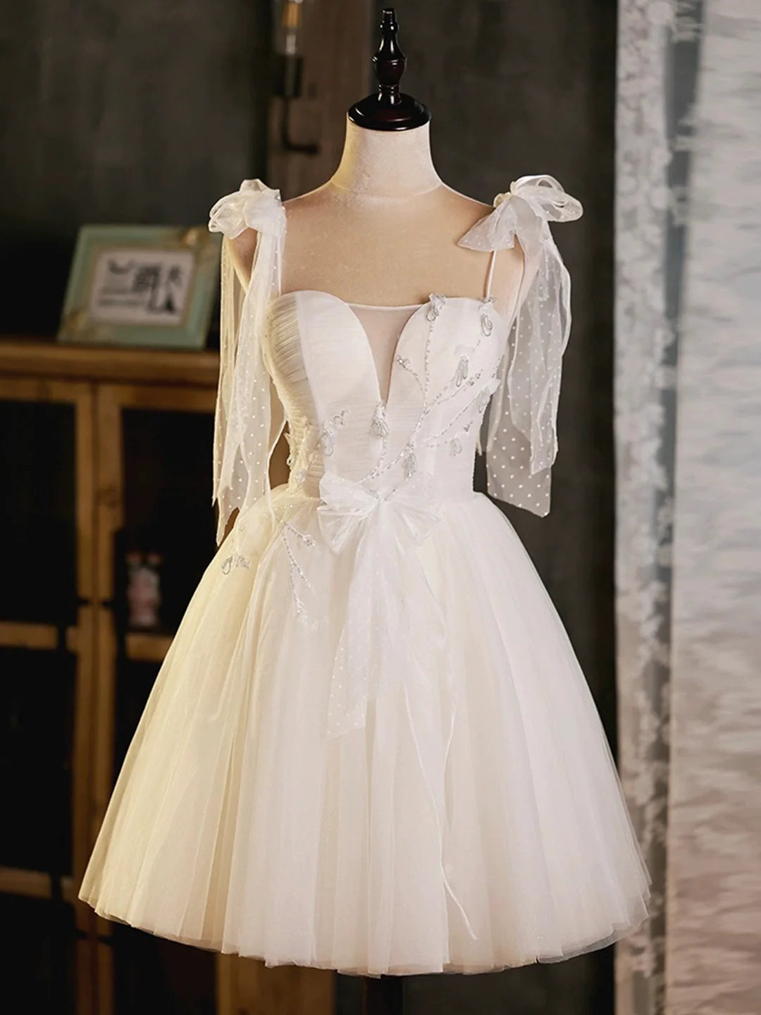 A-Line Light Champagne Short Tulle Homecoming Dress Lovely  Spaghetti Strap Evening Party Dress Homecoming Dresses