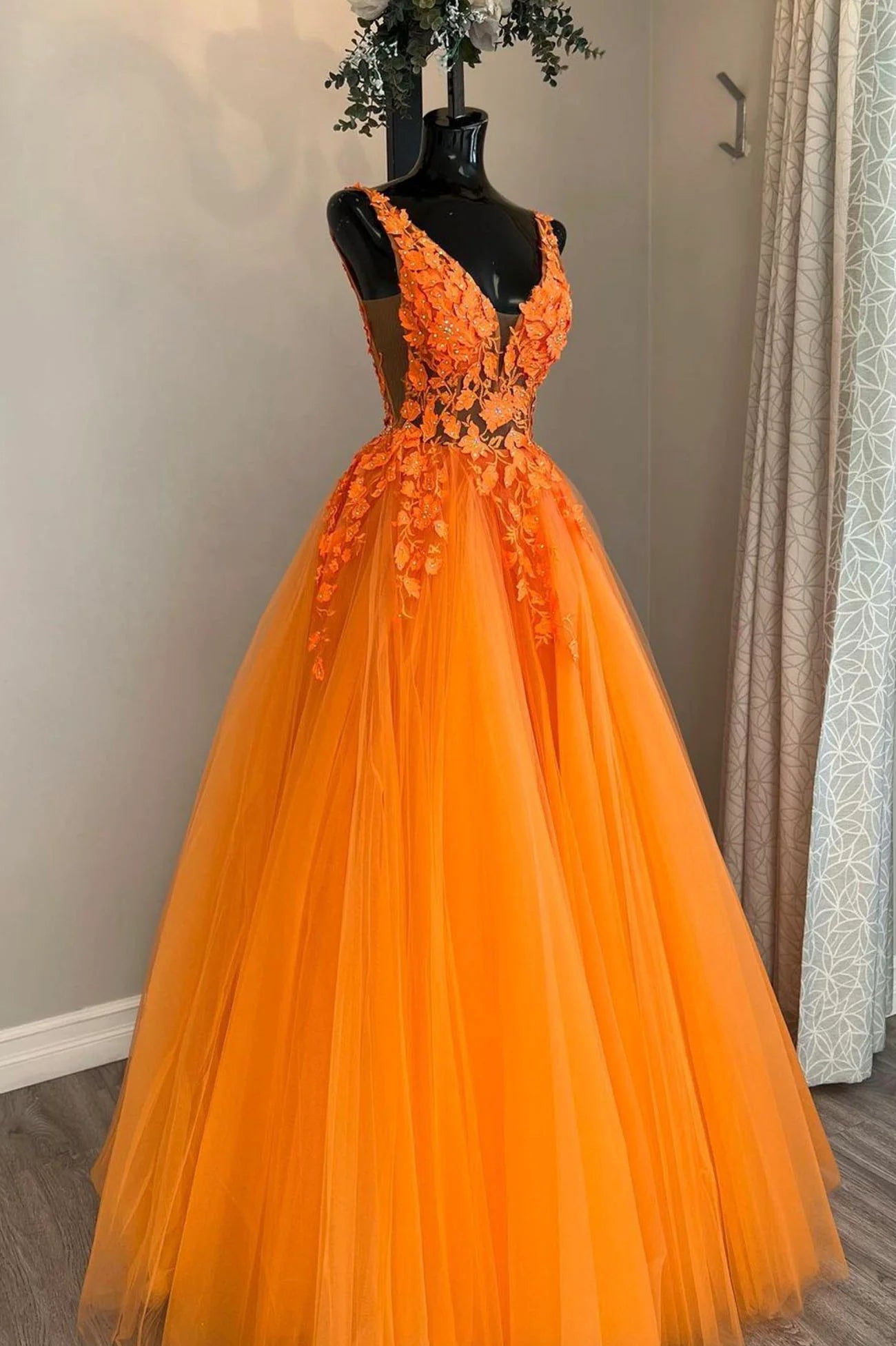 A-Line  Orange V-Neck Lace Long Prom Dresses Evening Party Dresses