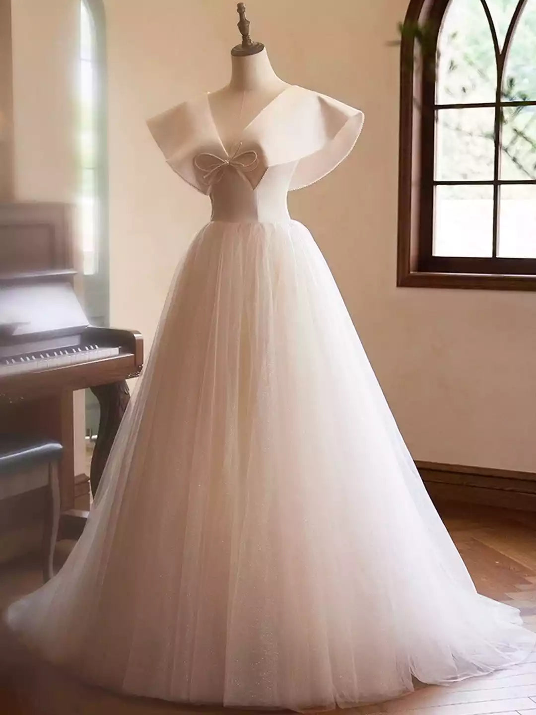 A-Line Princess V-Neck Bow Sleeveless Backless Beautiful Champagne Long Prom Dresses Formal Dresses