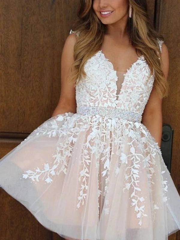 A-Line V-Neck Sleeveless Short Tulle Homecoming Dresses with Appliques