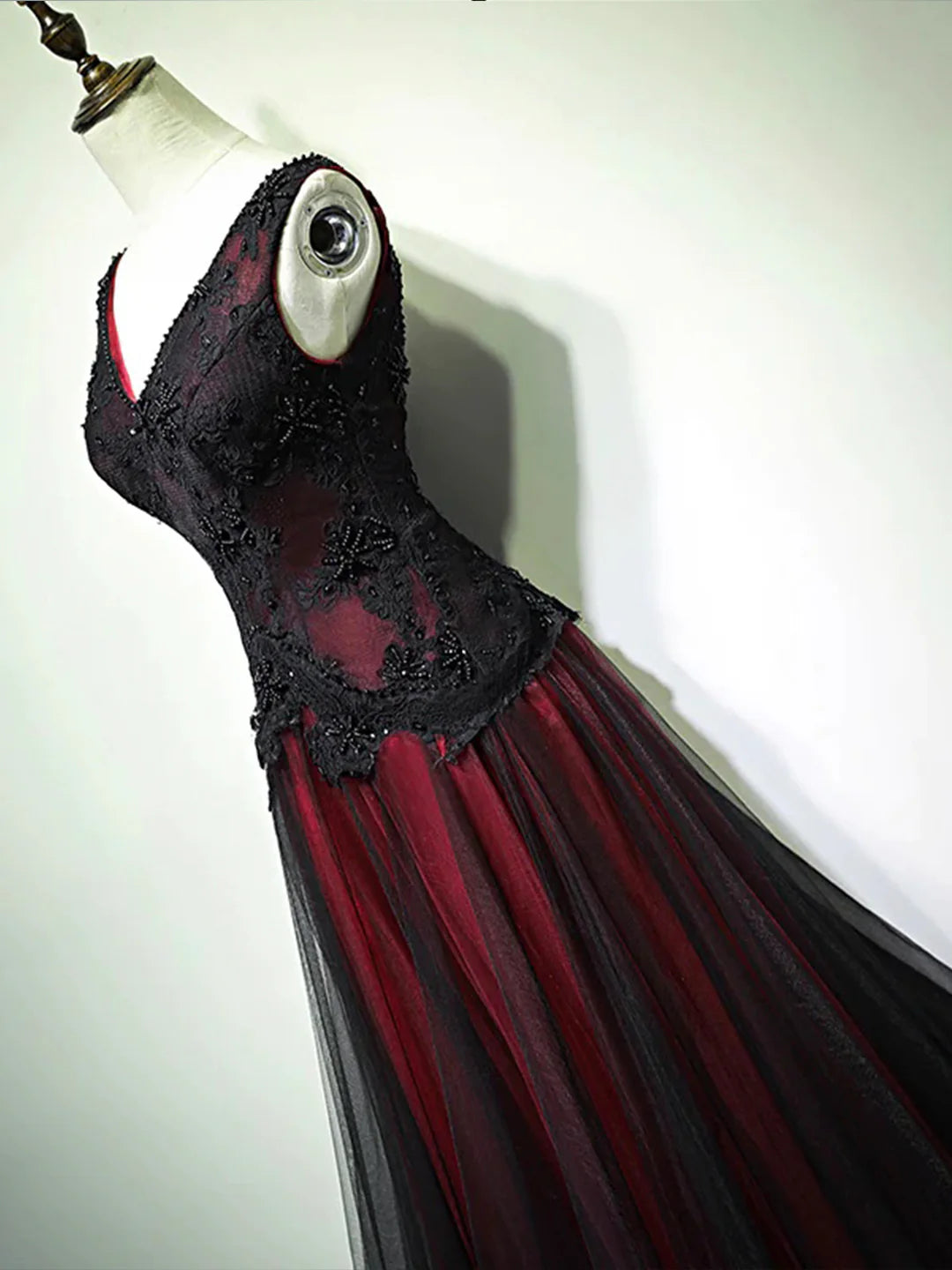 Beautiful A-Line Black and Red V-Neck Lace Long Prom Dress Evening Party Dress