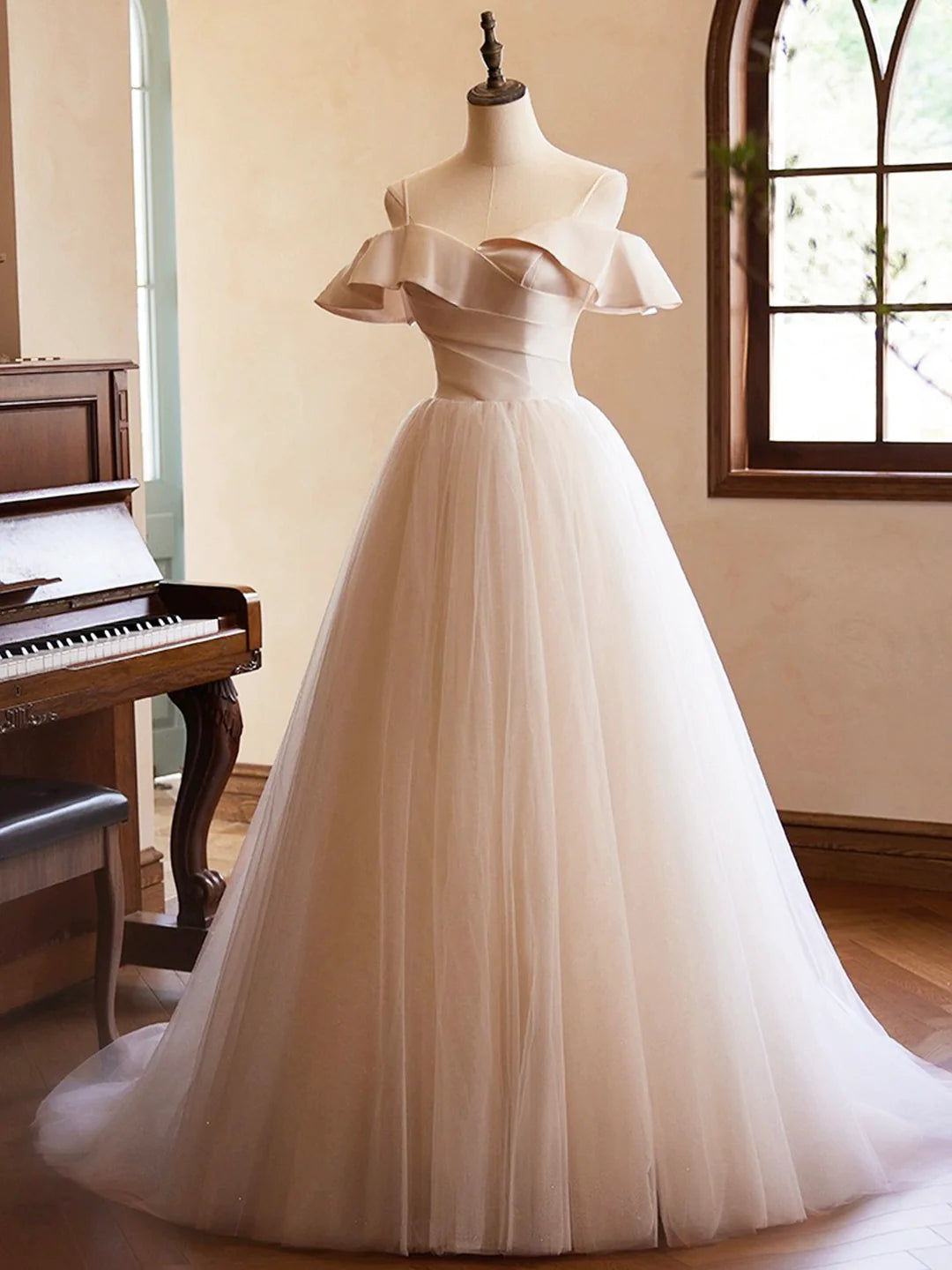 Beautiful Spaghetti Sleeveless Straps Floor Length Prom Dress Champagne  Backless Evening Party Dress