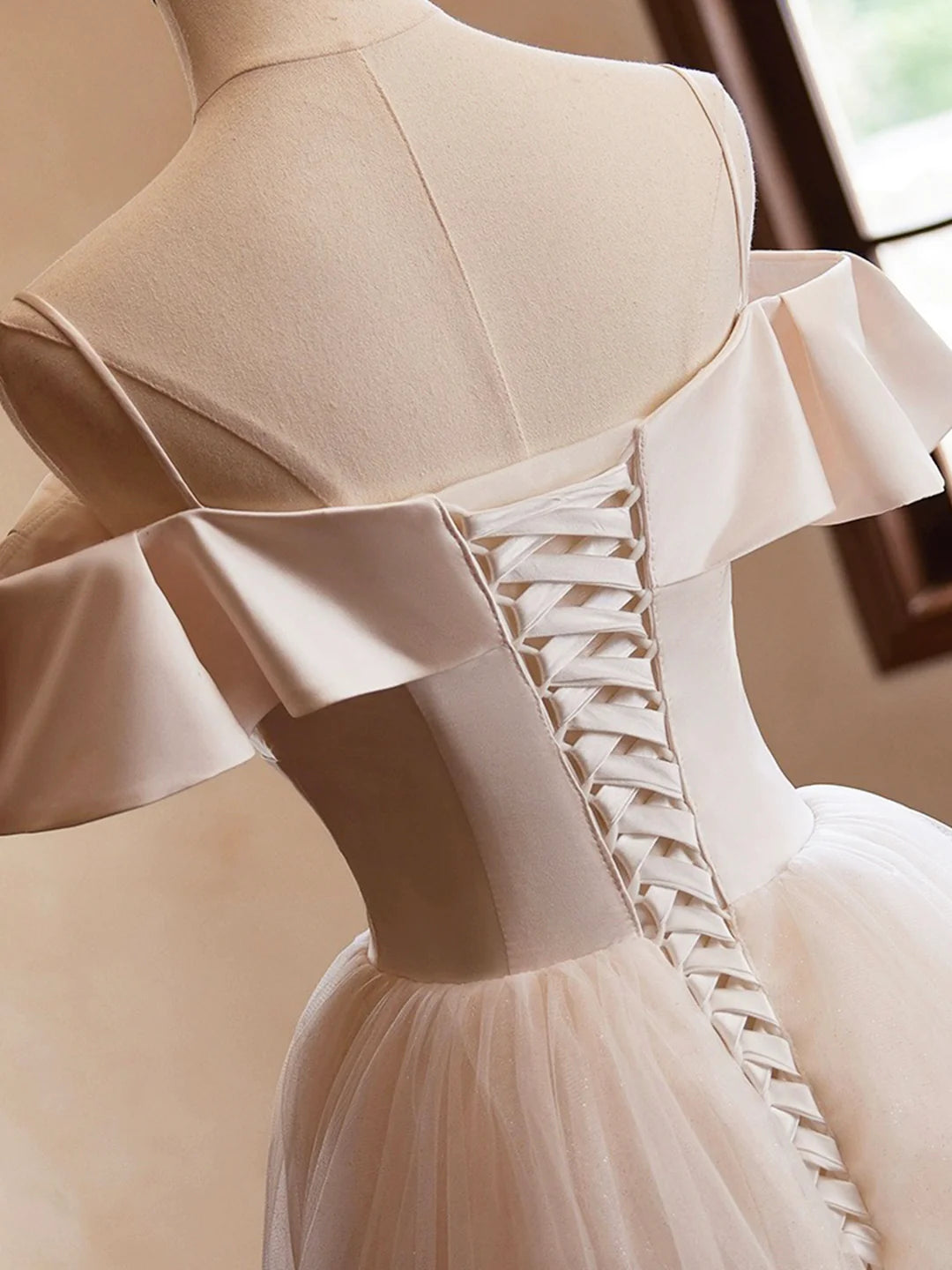 Beautiful Spaghetti Sleeveless Straps Floor Length Prom Dress Champagne  Backless Evening Party Dress