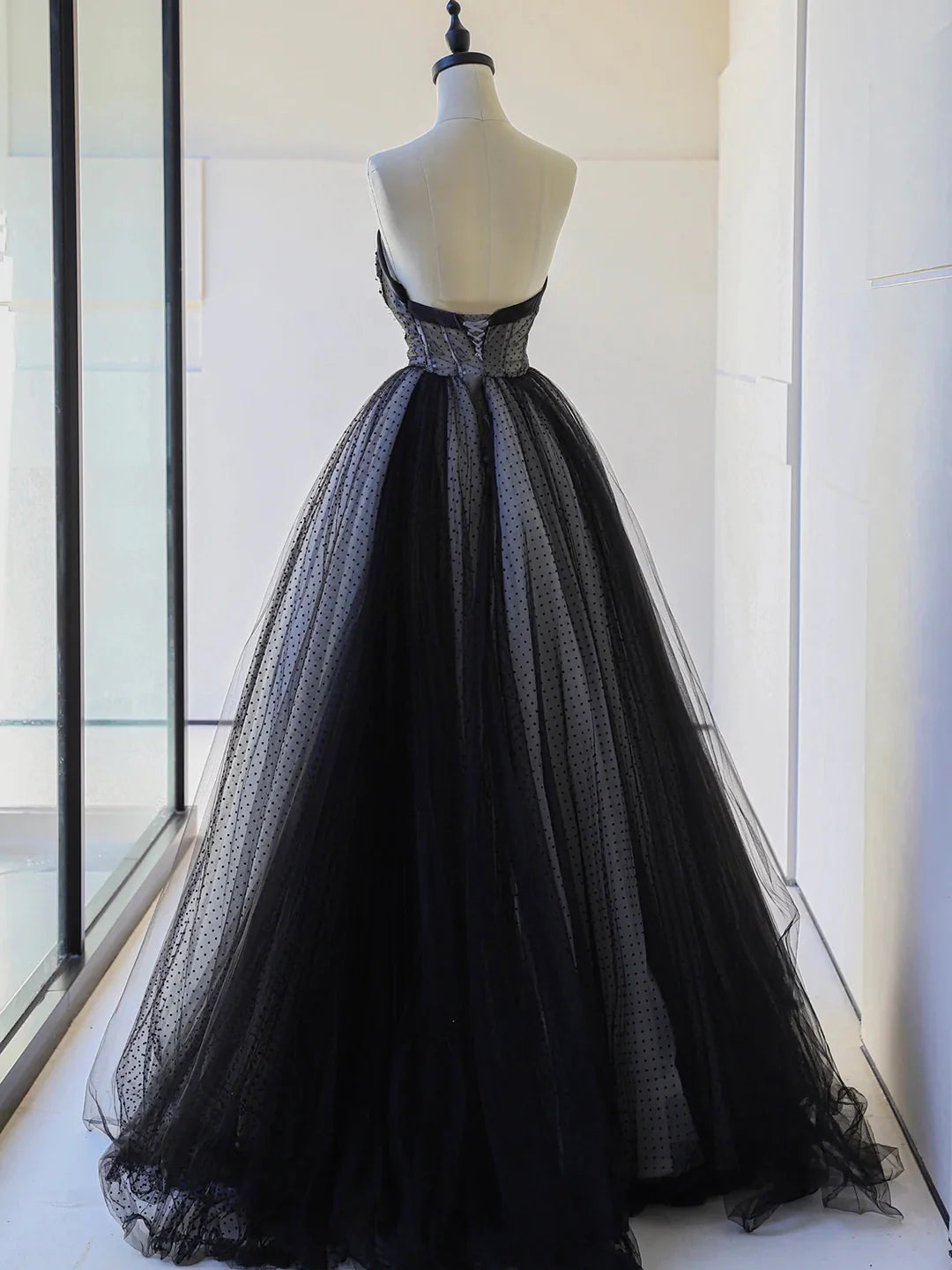Black A-Line Sweetheart Neck Black Strapless Tulle Lace Long Prom Dress Evening Party Dress