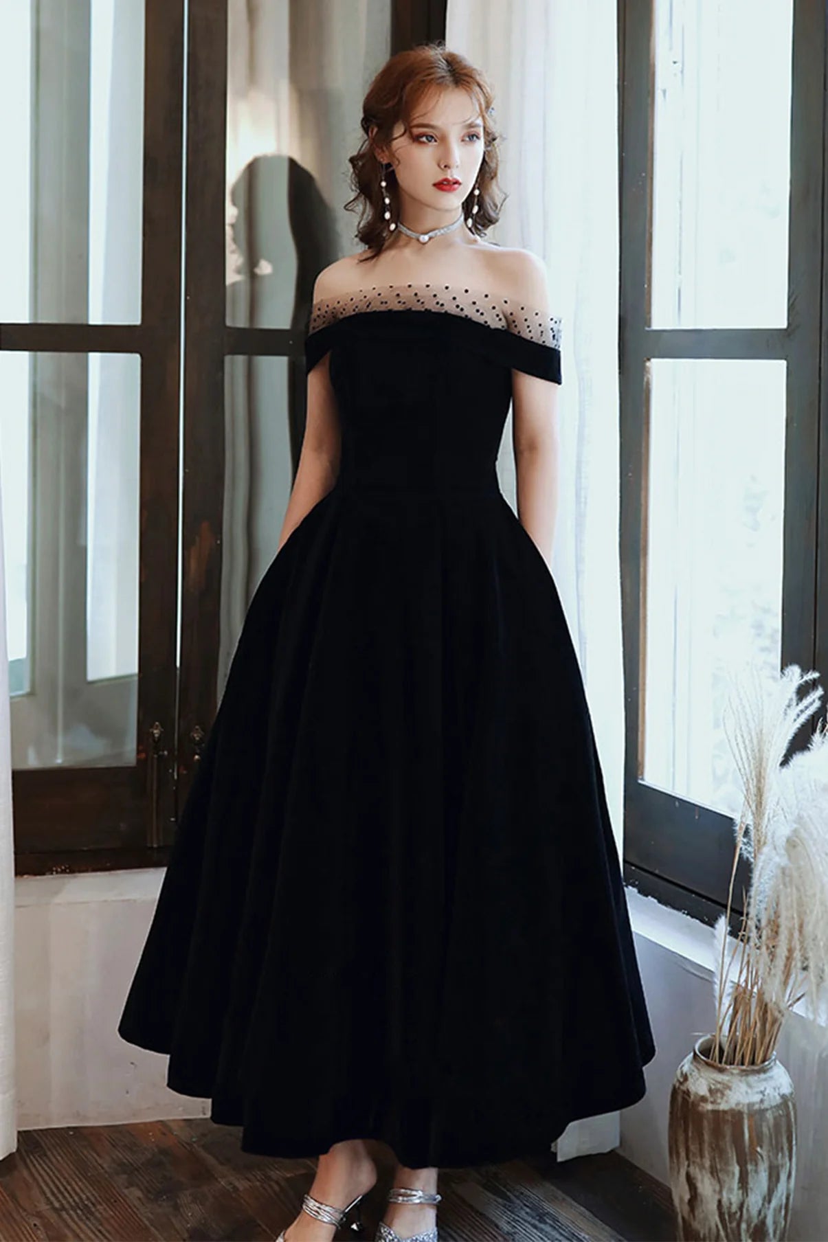 Black Cute Velvet A-Line Tea Length Prom Dresses Party Dresses