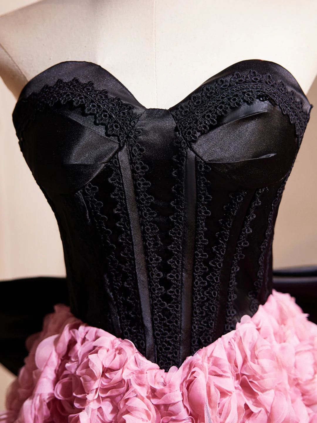 Black and Pink Satin Ruffle Flower A-Line Short Prom Dress Lovely Strapless Bow Party Cocktail Dress Homecoming Dresses