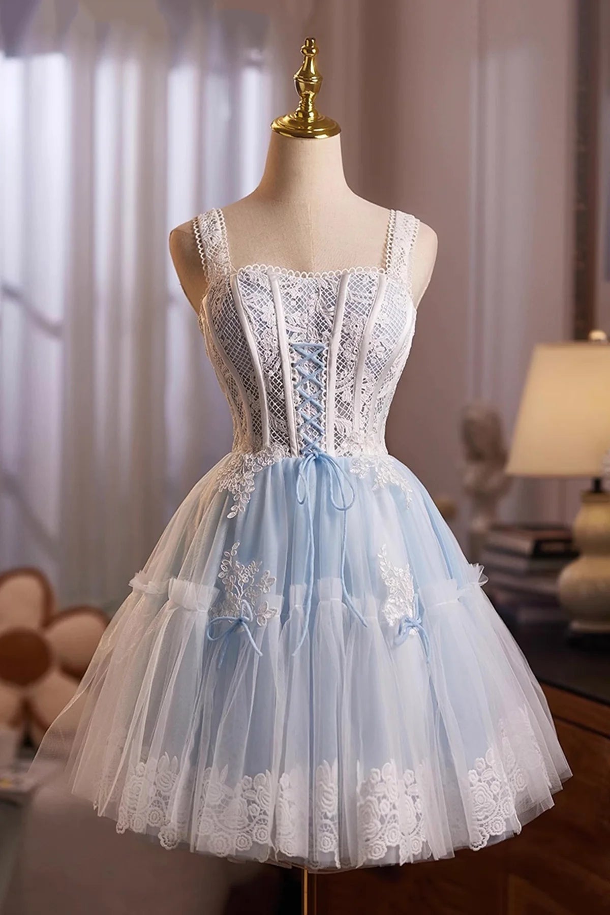 Blue Tulle Lace Short Prom Dress Knee length Lovely A-Line Homecoming Party Dress