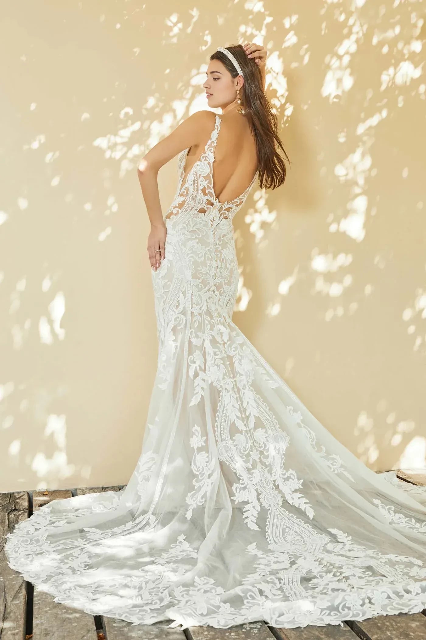 Breathtaking Trumpet Plunging V Neck Sleeveless Open Back Floor Length Wedding Dress