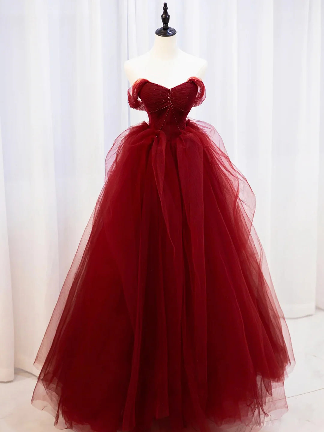 Burgundy Sweetheart Tulle Floor Length Long Prom Dress with Beaded Burgundy Party Dress
