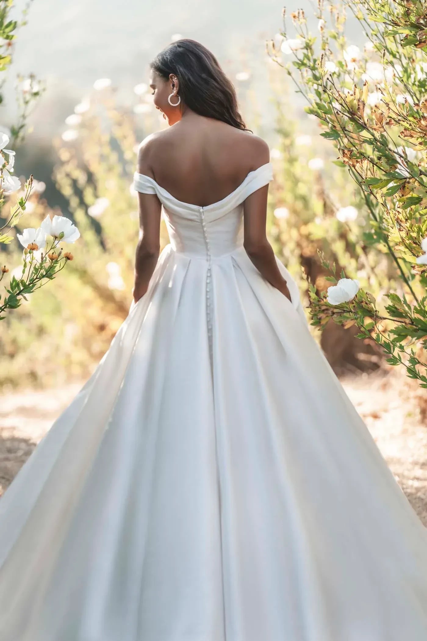 Captivating Ball Gown Off Shoulder Short Sleeve Button Back Floor Length Wedding Dress