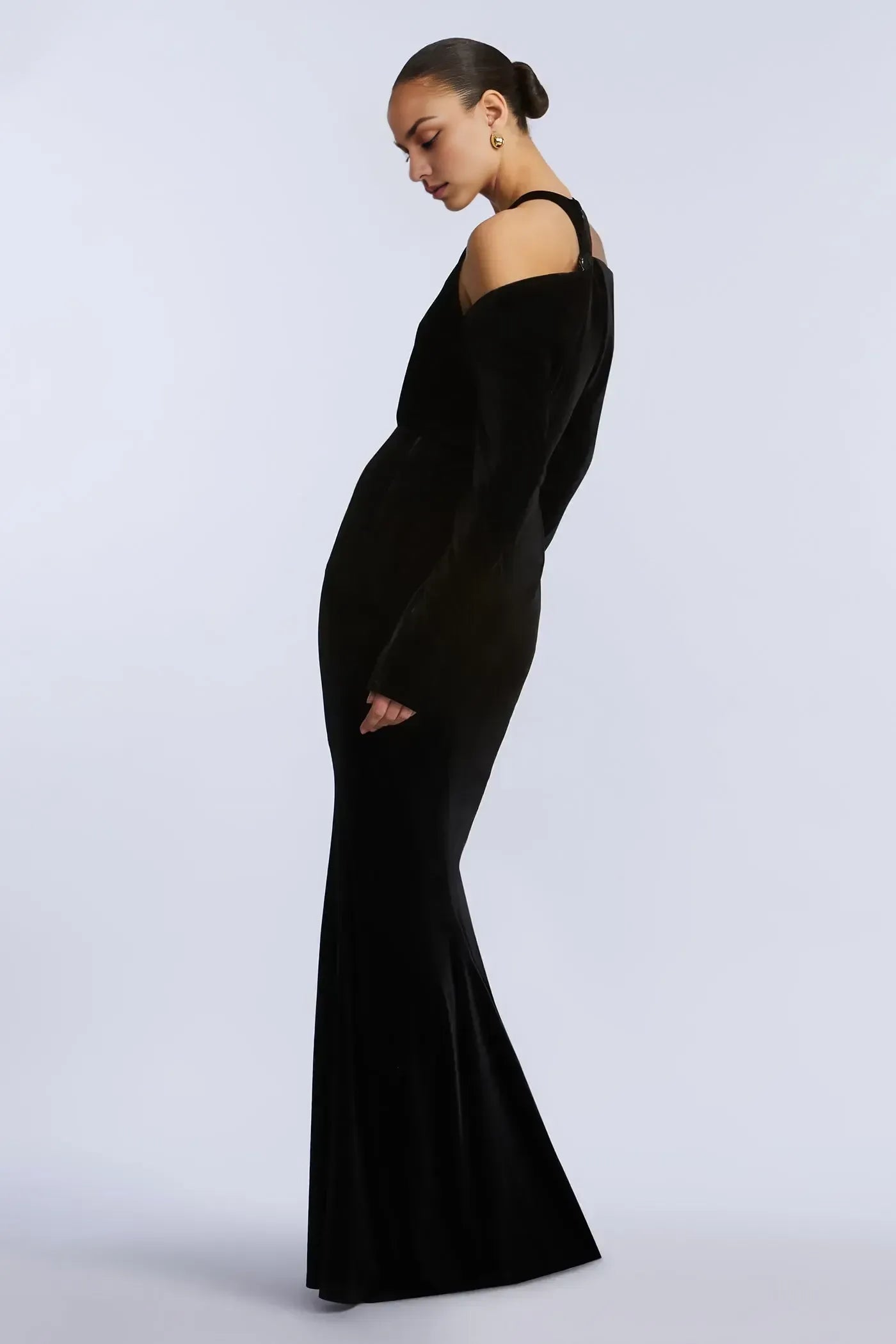 Captivating Mermaid Halter Neck Long Sleeve Solid Back Floor Length Evening Dress