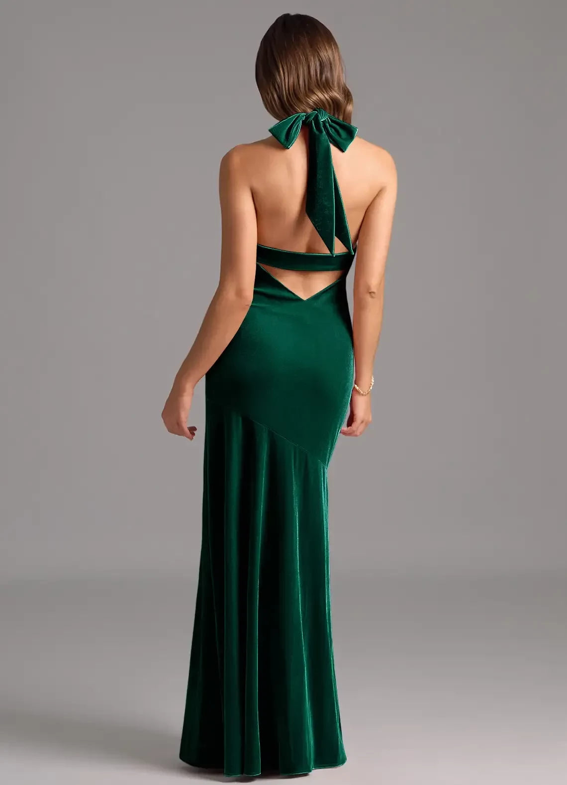 Captivating Sheath Halter Neck Sleeveless Cut Out Back Floor Length Bridesmaid Dress