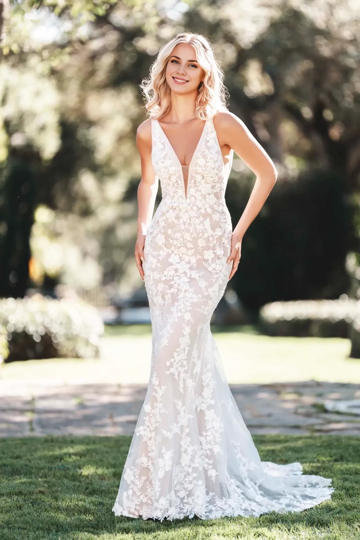 Captivating Trumpet Plunging V Neck Sleeveless Open Back Floor Length Wedding Dress
