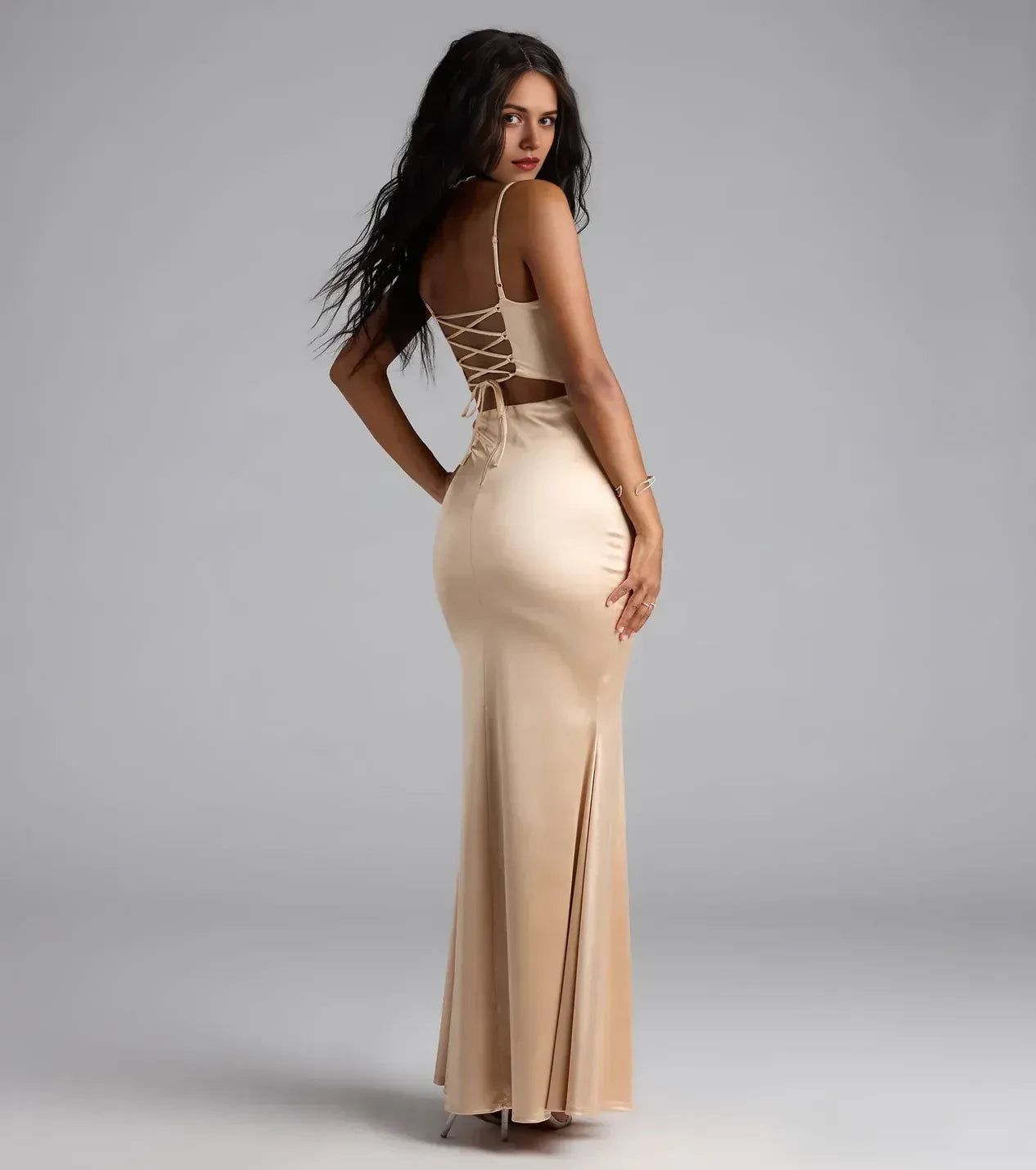 Captivating Trumpet Scoop Neck Spaghetti Strap Lace Up Back Floor Length Prom Dress