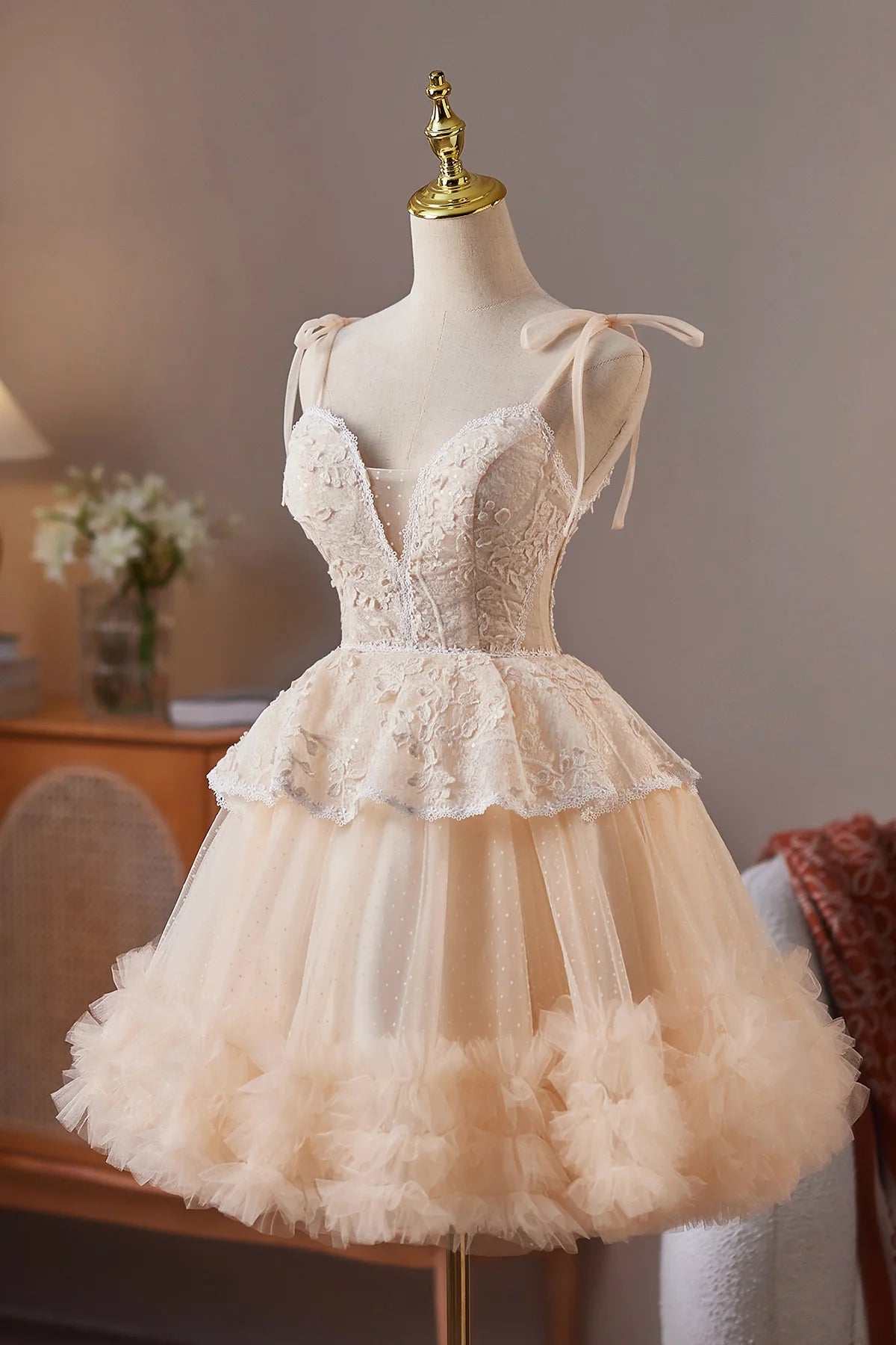 Champagne Tulle Lace Short Prom Dress Knee length Lovely A-Line Party Dress