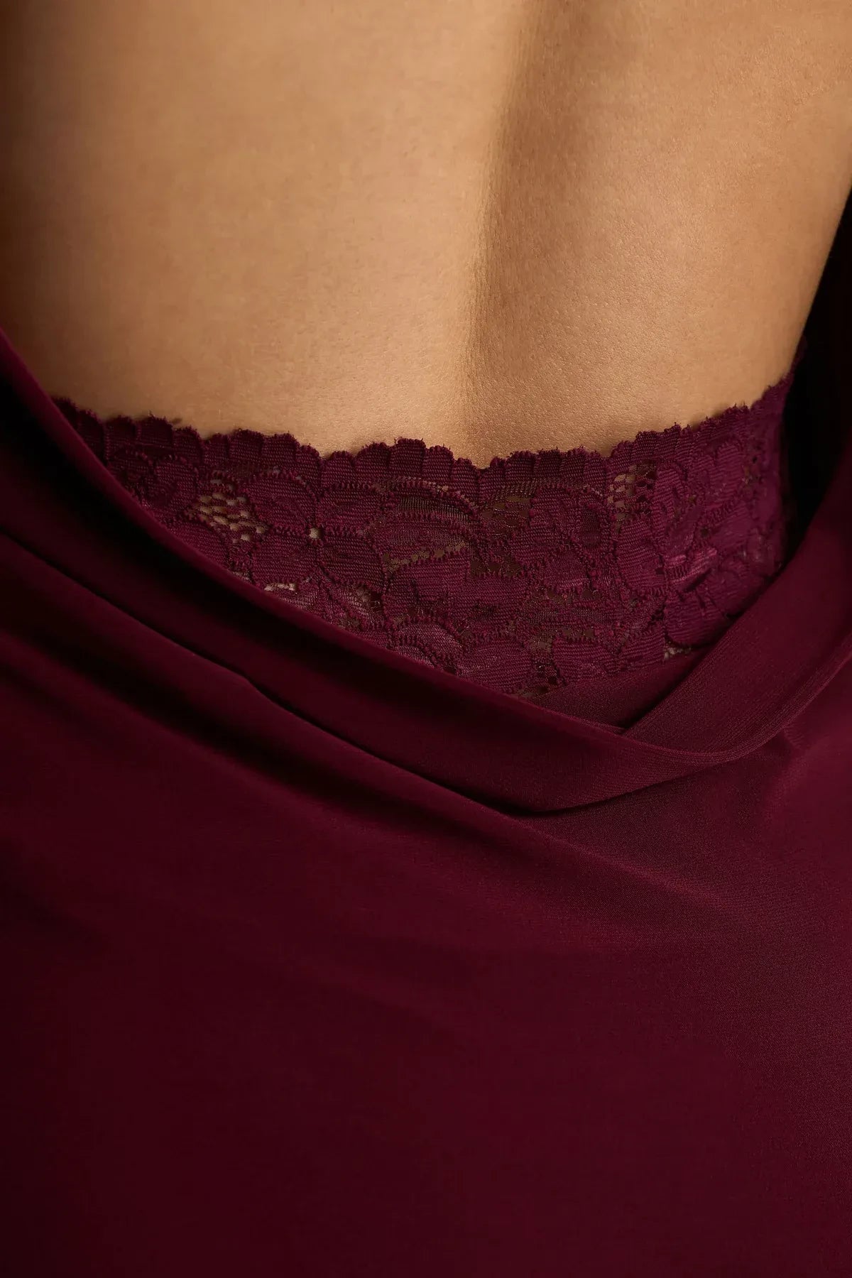 Chic Mermaid Boat Neck Long Sleeve Lace Trimmed Open Back Floor Length Evening Dress