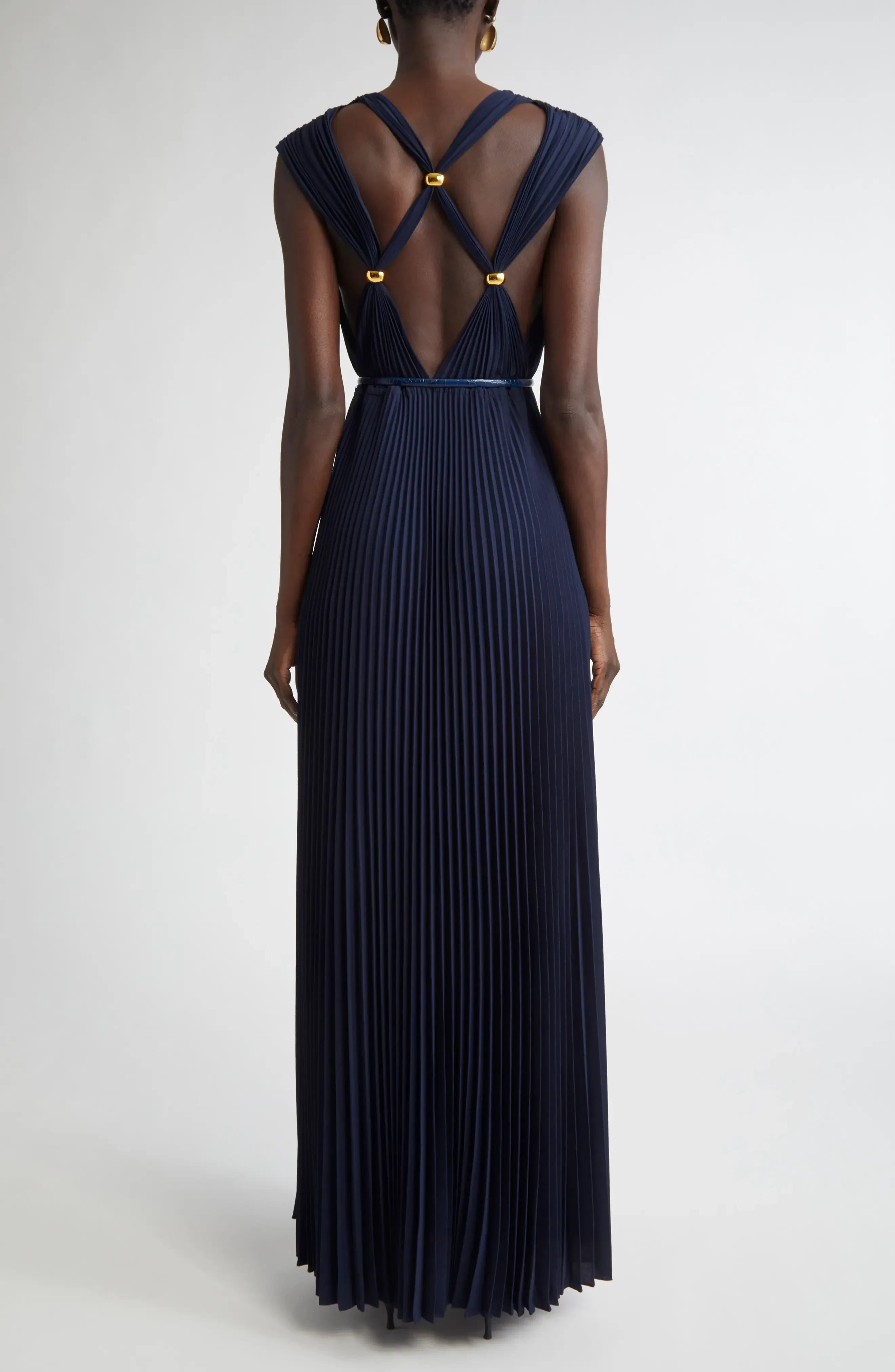 Chic Sheath Crew Neck Sleeveless Criss Cross Back Floor Length Evening Dress