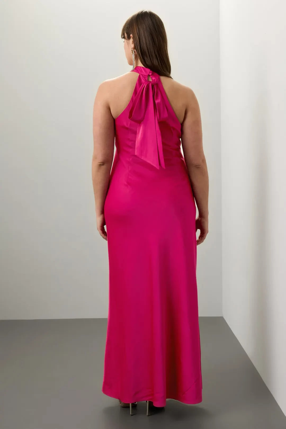 Chic Sheath Crisscross Halter Neck Sleeveless Tie Back Floor Length Plus Size Prom Dress