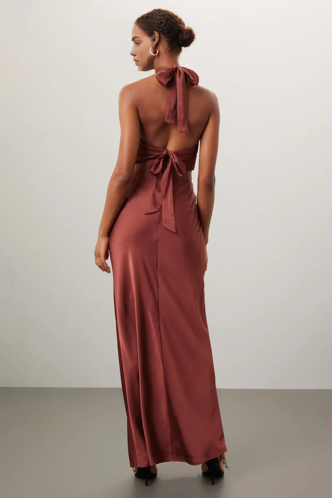 Chic Sheath Crisscross Halter Neck Sleeveless Cutout Back Floor Length Plus Size Prom Dress