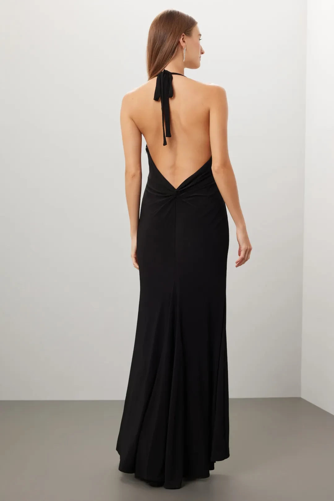 Chic Sheath Halter Neck Sleeveless Knot Back Floor Length Plus Size Prom Dress