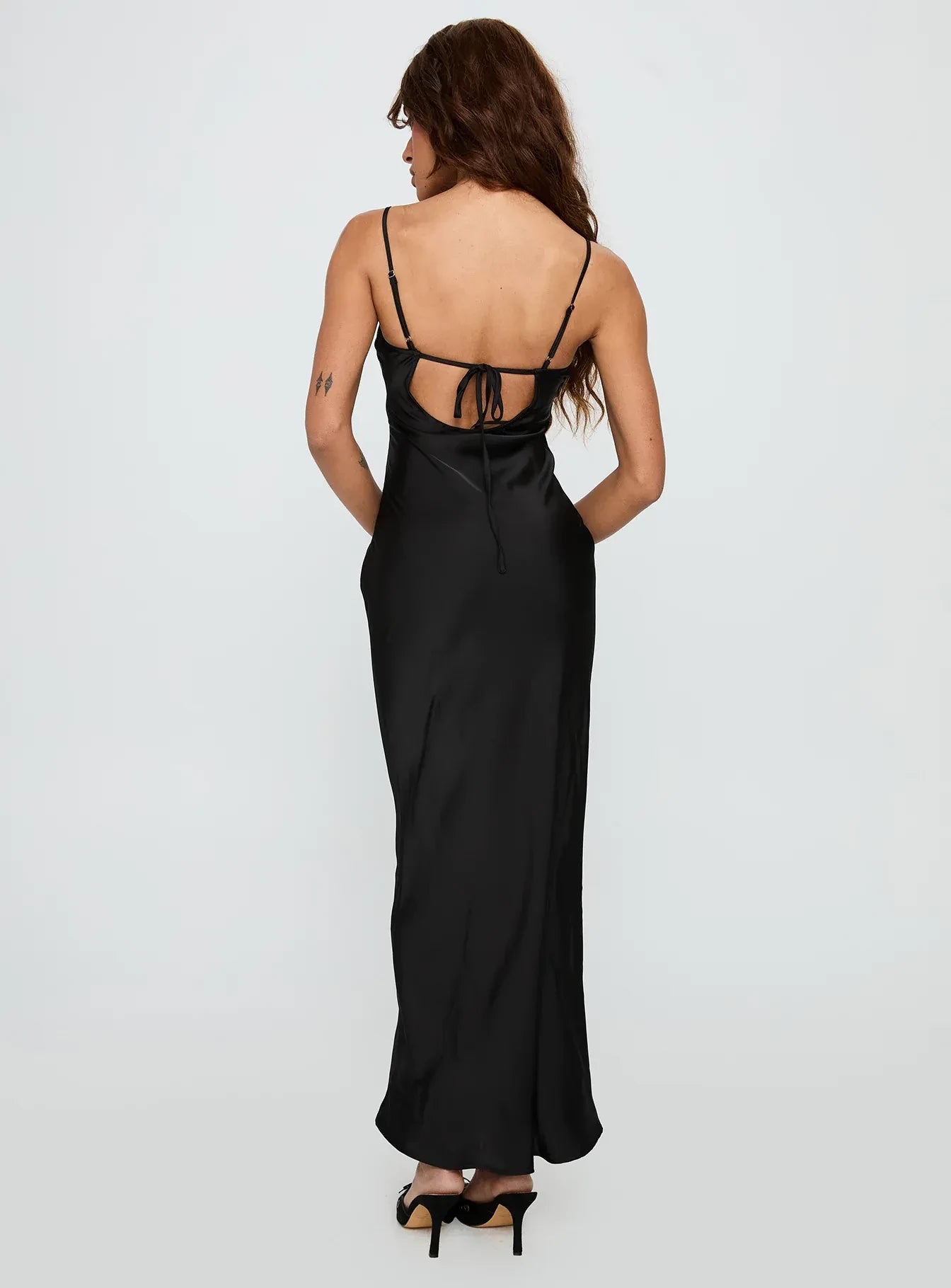 Chic Sheath Keyhole Neck Spaghetti Strap Tie Back Floor Length Evening Dress