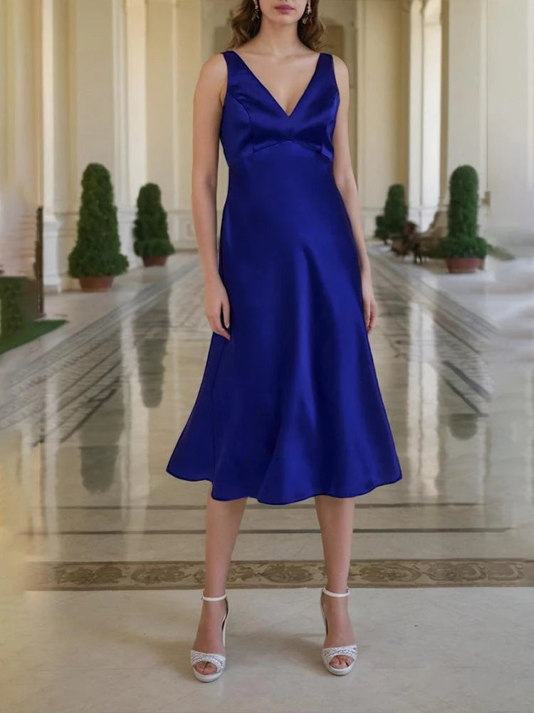 Chic Sheath V Neck Sleeveless Cutout Back Midi Length Mother of the Bride Dress