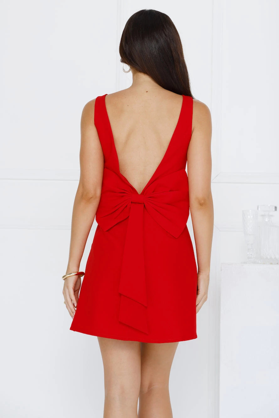 Chic Shift Boat Neck Sleeveless Bow Back Mini Party Dress Homecoming Dress