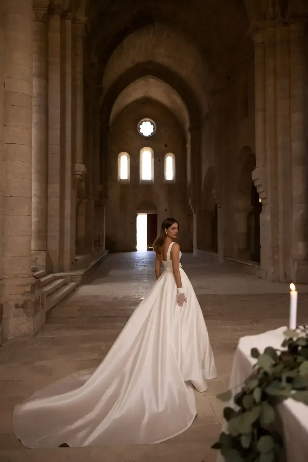 Classic Ball Gown Square Neck Sleeveless Open Back Long Length Wedding Dress