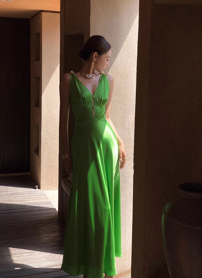 Classic Green A Line V Neck Satin Floor length Sleeveless Wedding Dress Prom Dress Cocktail Dress Homecoming Dress Evening Dress Party Dress