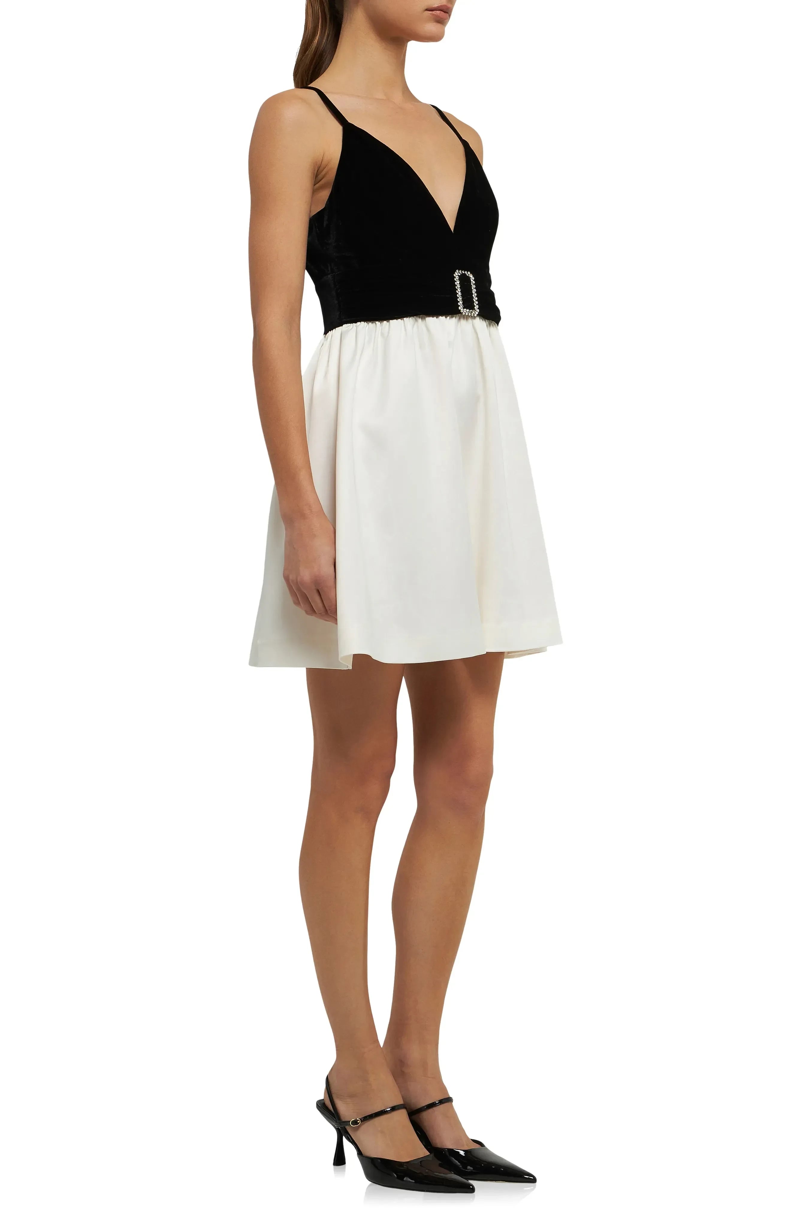 Dashing V Neck Sleeveless Rhinestone Accent Zip Back Short Length Homecoming Dress