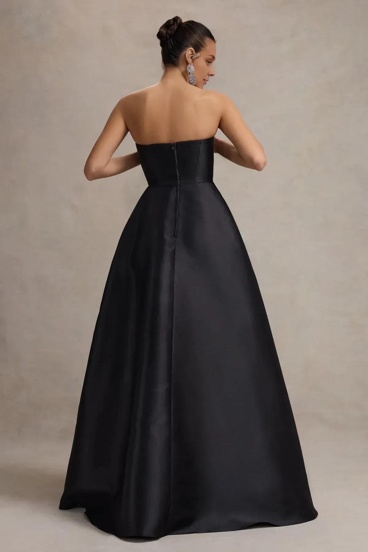 Dramatic Ball Gown Strapless Sleeveless Zipper Back Floor Length Evening Dress