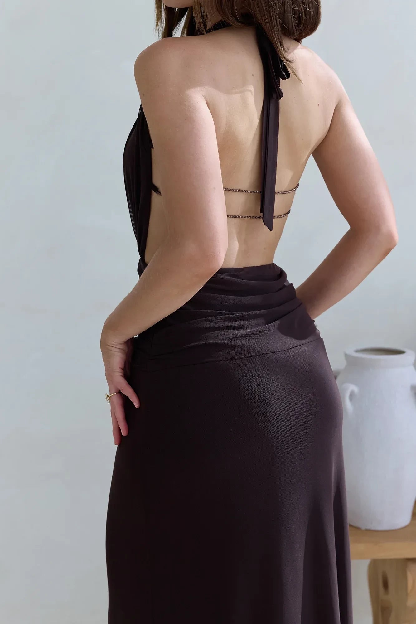 Dramatic Sheath Plungeb Halter Neck Sleeveless Chain Detailed Open Back Floor Length Prom Dress