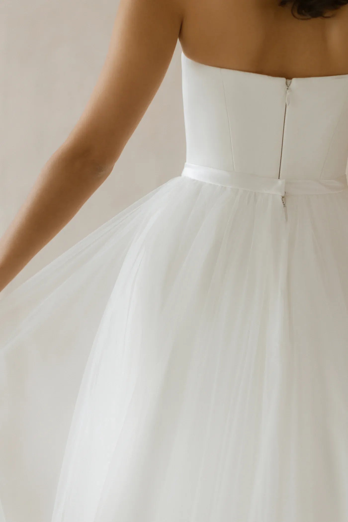 Dreamy Strapless Ball Gown Sleeveless Zip Back Floor Length Wedding Dress