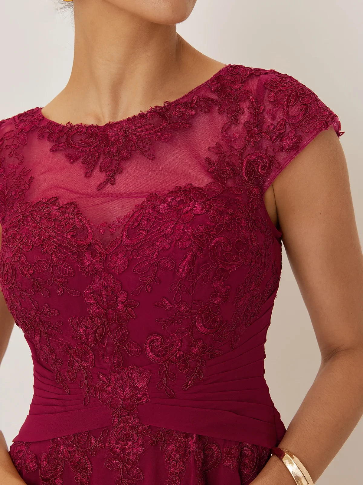 Elegant A Line Boat Neck Cap Sleeve Zip Back Hi Lo Mother of the Bride Dress