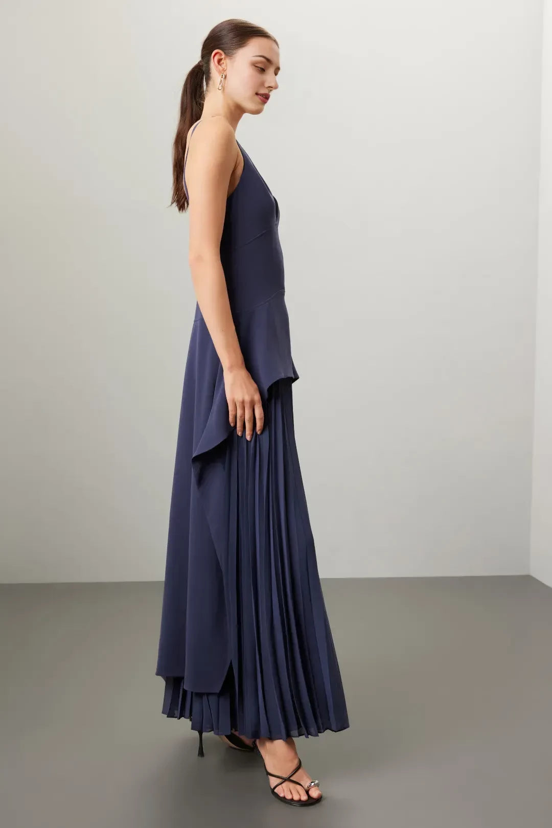 Elegant A Line Plunge Neck Sleeveless Pleated Asymmetrical Hem Floor Length Plus Size Prom Dress