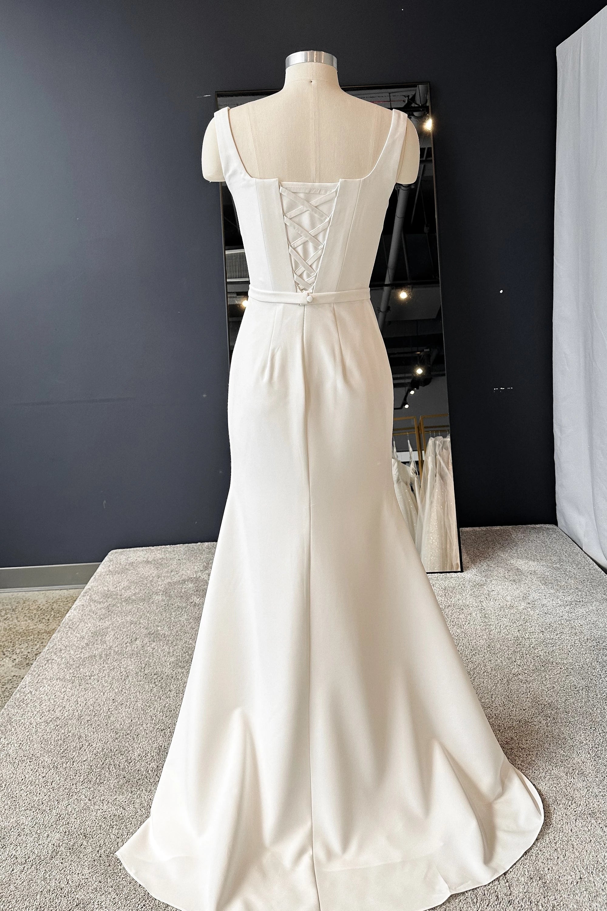 Elegant Mermaid Square Neck Sleeveless Lace Up Back Plus Size Floor Length Wedding Dress