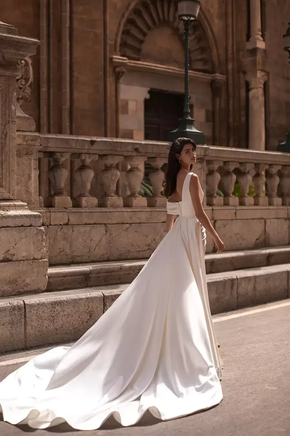 Elegant Sheath Asymmetrical V Neck Sleeveless Open Back Long Length Wedding Dress with High Slit