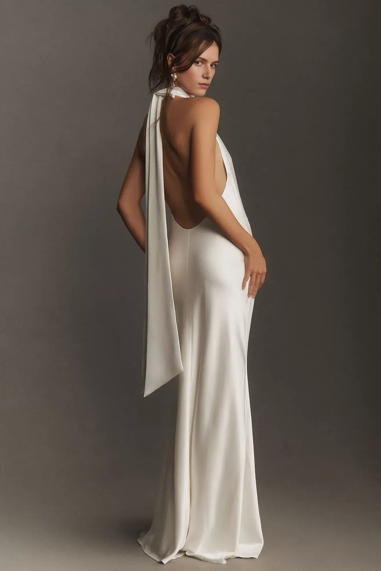 Elegant Sheath High Neck Sleeveless Open Back Floor Length Evening Dress