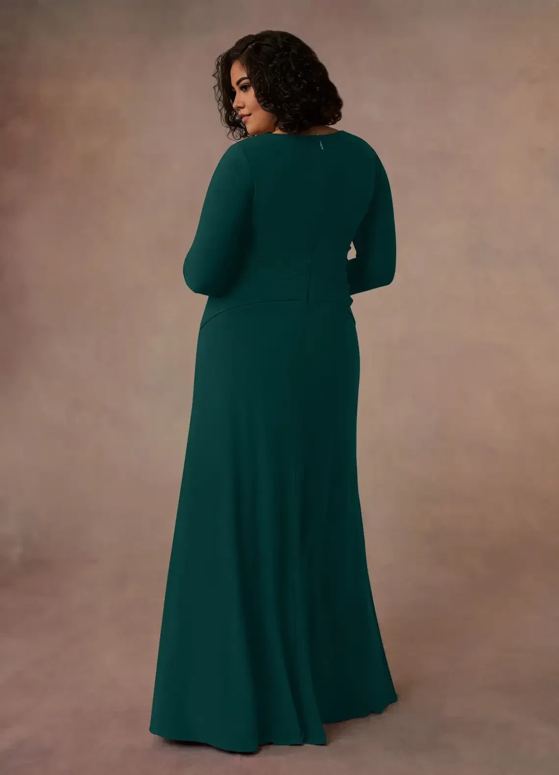 Elegant Trumpet Keyhole Neck Long Sleeve Zip Back Plus Size Floor Length Mother of the Bride Dress