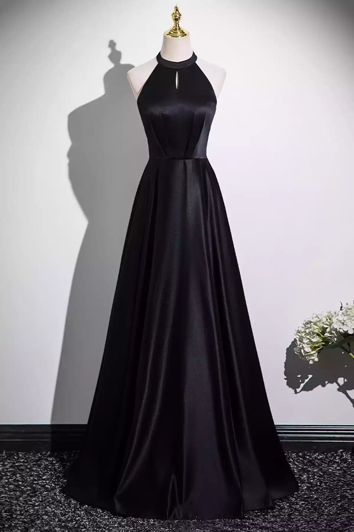 Elegant A-Line Black Satin Halter Long Prom Dress Evening Party Dress