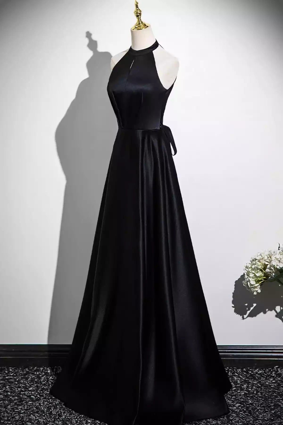 Elegant A-Line Black Satin Halter Long Prom Dress Evening Party Dress