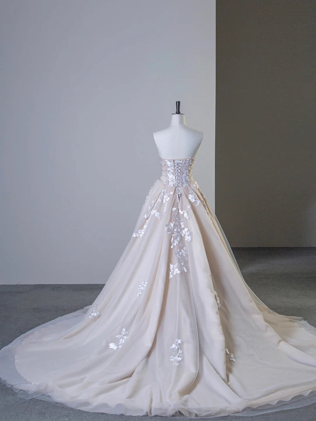 Elegant Strapless A-Line Champagne Tulle Lace Long Prom Dress  Formal Evening Dress Wedding Dresses