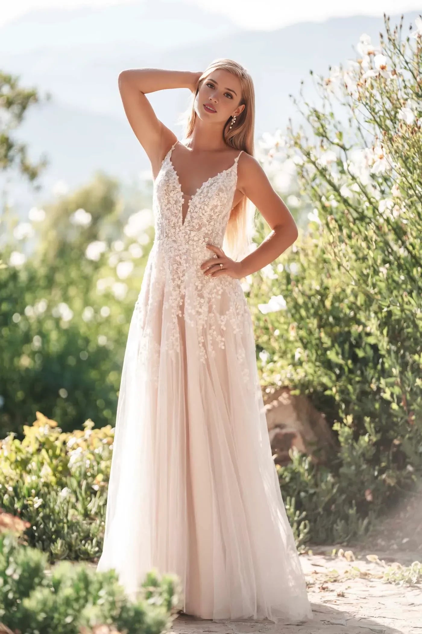 Enchanting A Line Plunging V Neck Spaghetti Strap Open Back Floor Length Wedding Dress