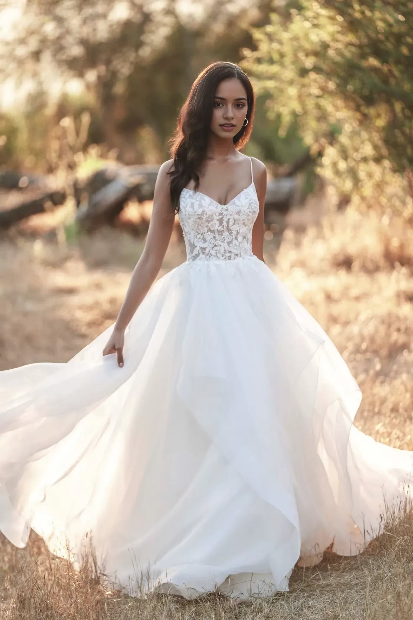 Enchanting Ball Gown Sweetheart Neckline Spaghetti Strap Lace Back Floor Length Wedding Dress