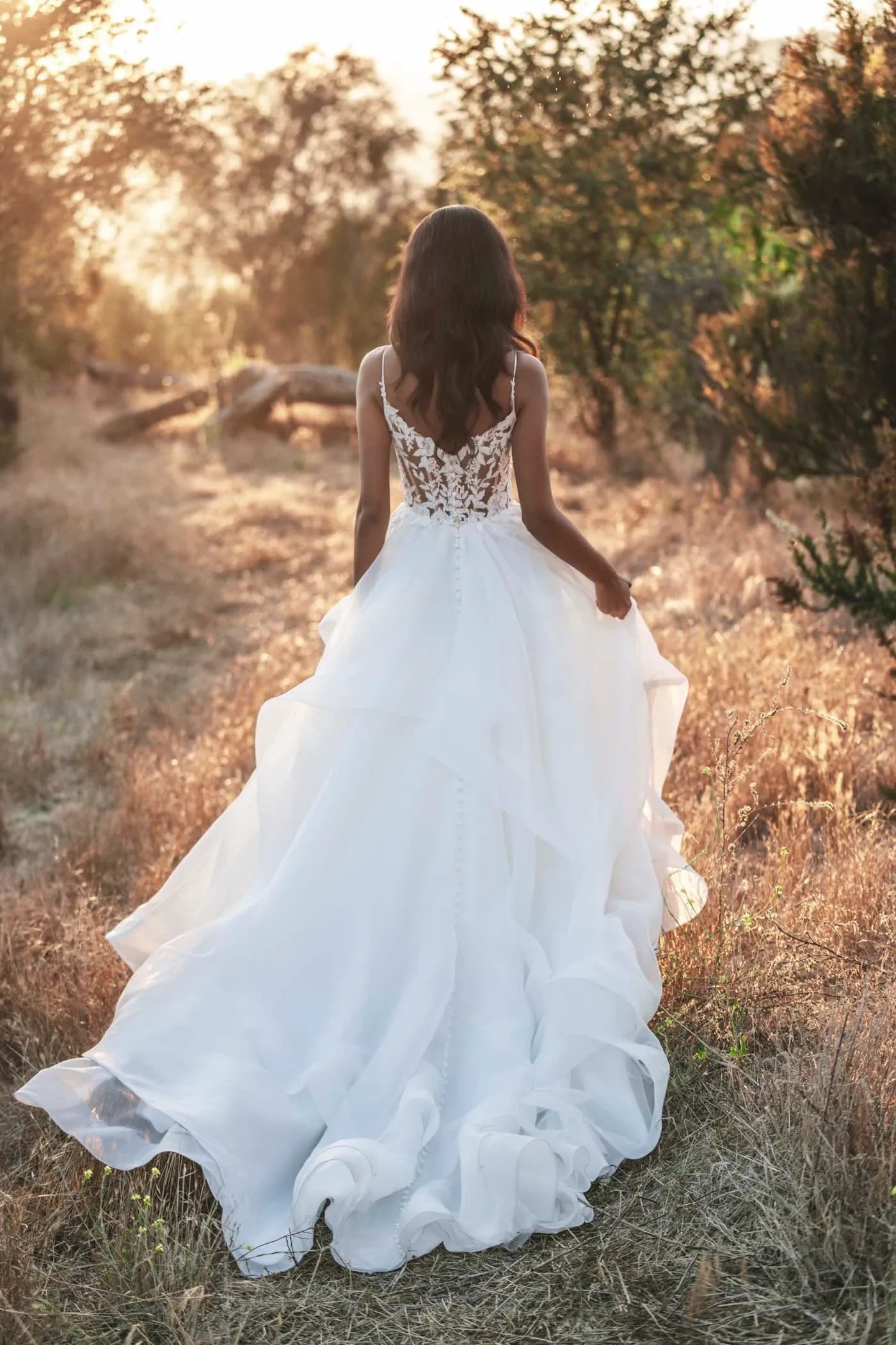 Enchanting Ball Gown Sweetheart Neckline Spaghetti Strap Lace Back Floor Length Wedding Dress