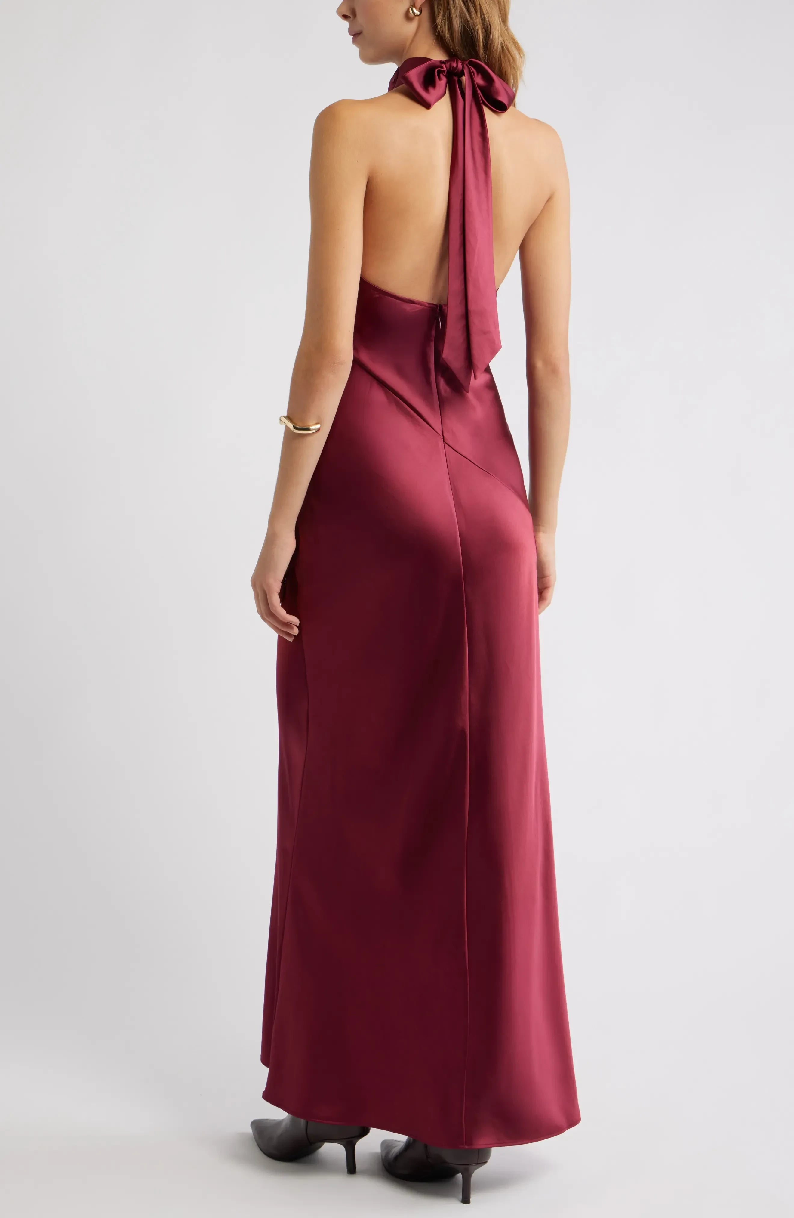 Enchanting Sheath Halter Neck Sleeveless Tie Back Floor Length Evening Dress