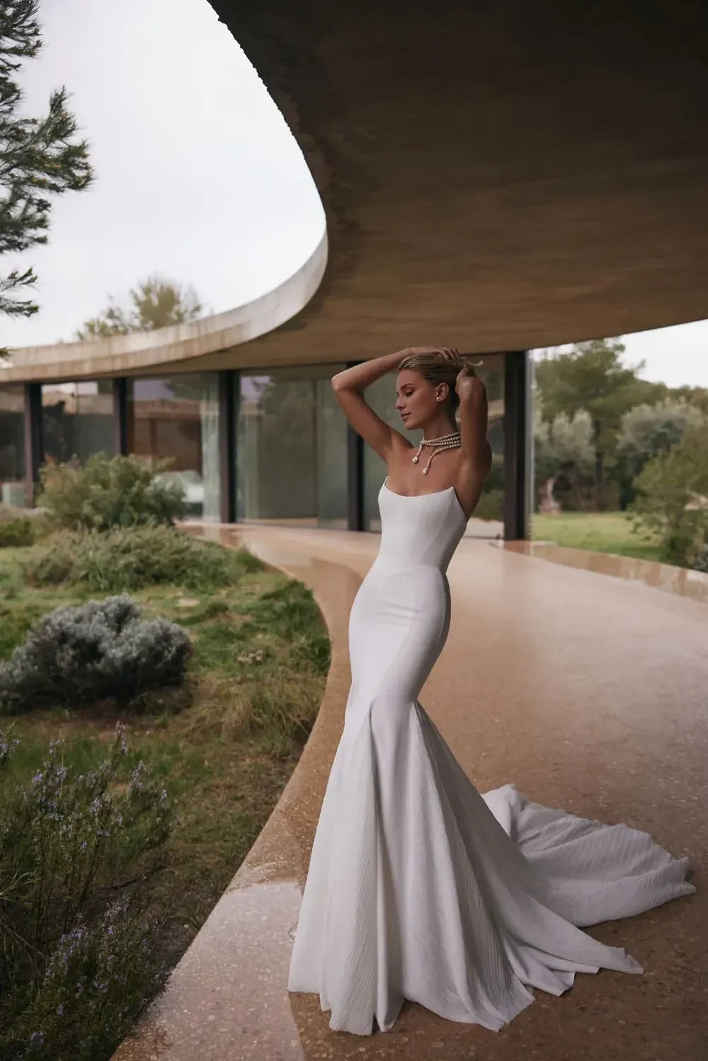 Enchanting Sweetheart Neck Sleeveless Lace Up Back Train Length Wedding Dress