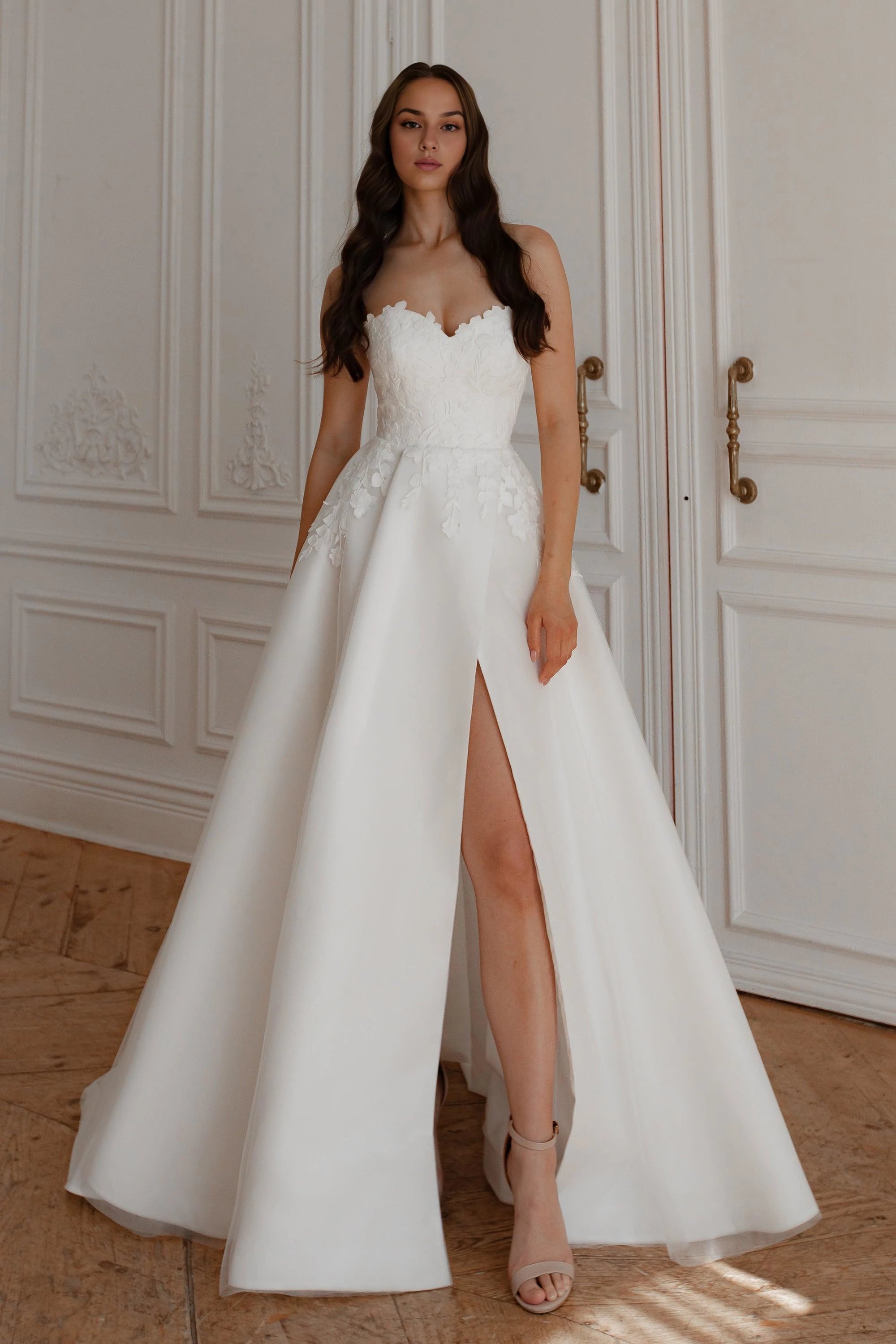 Exquisite Princess Sweetheart Neck Sleeveless Lace Up Back Floor Length Wedding Dress