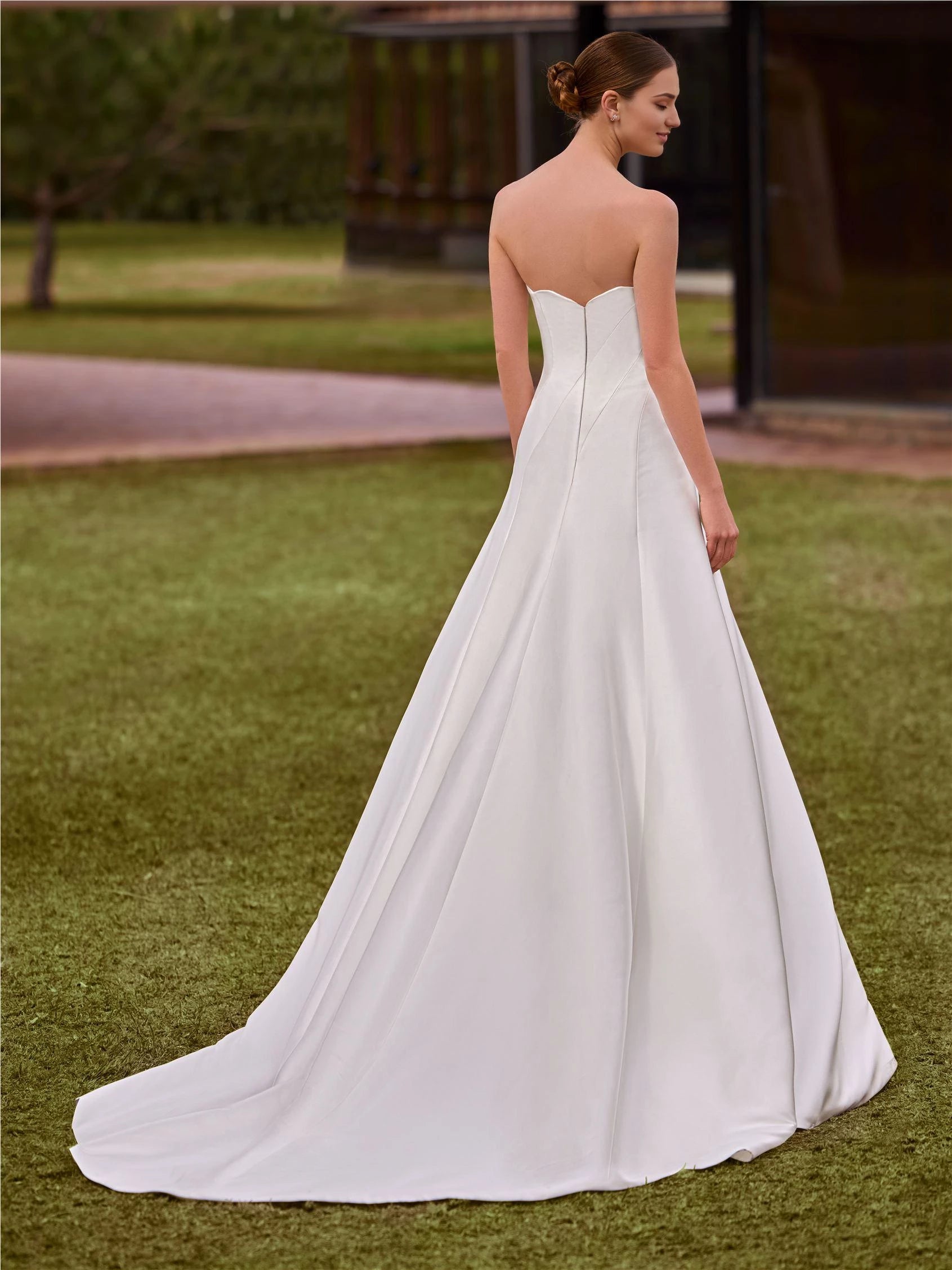 Glamorous A Line Strapless Sleeveless Zip Back Floor Length Wedding Dress